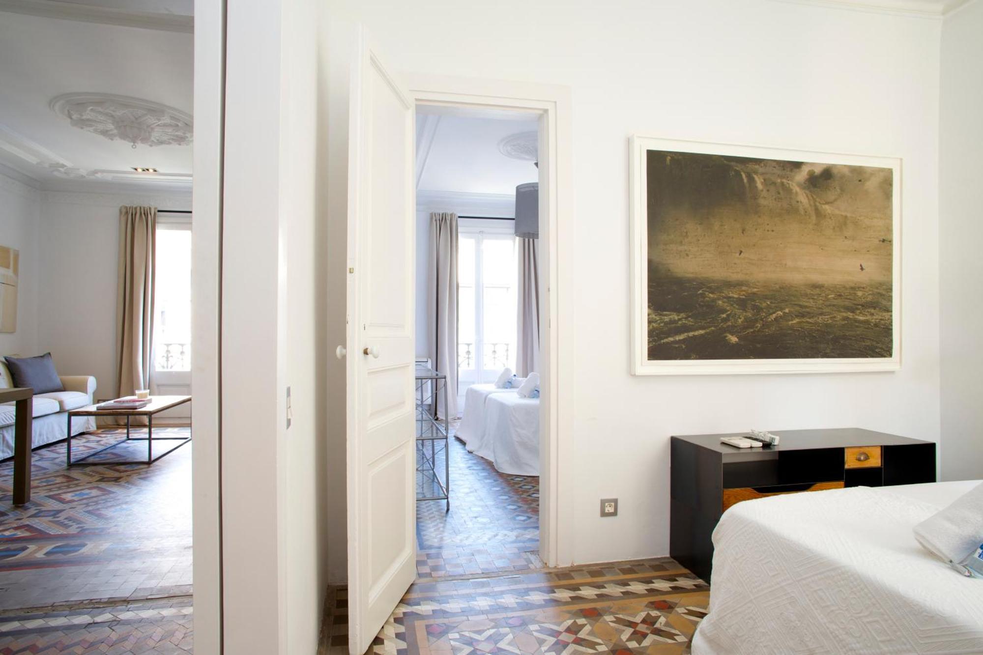 The Claris Suites I Барселона Экстерьер фото
