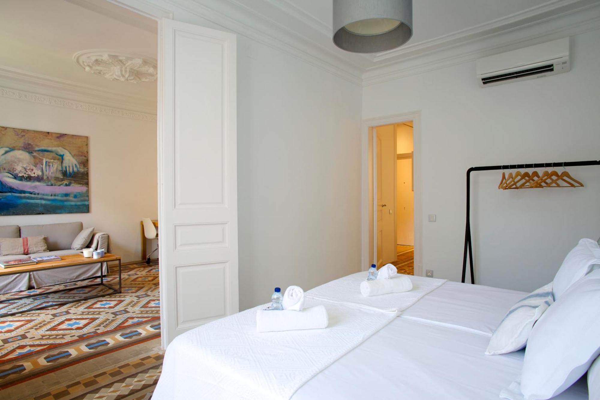 The Claris Suites I Барселона Экстерьер фото
